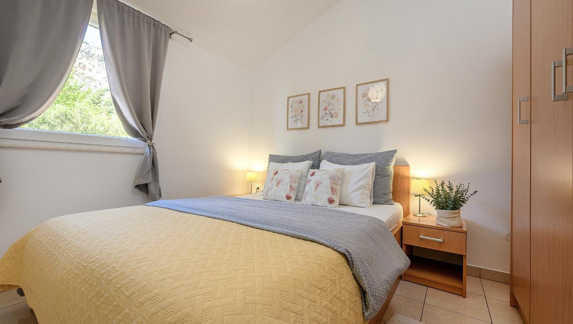 Apartment Mare Komiza Exterior photo