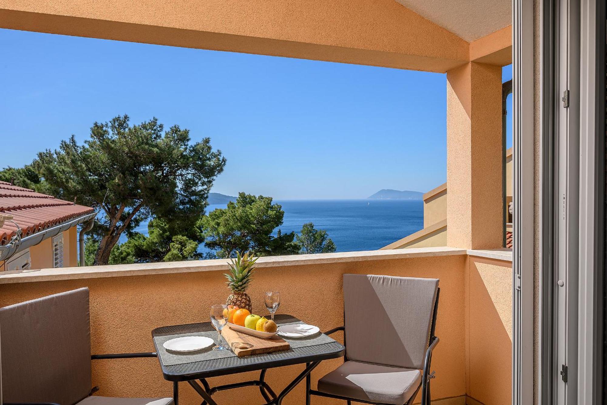 Apartment Mare Komiza Exterior photo