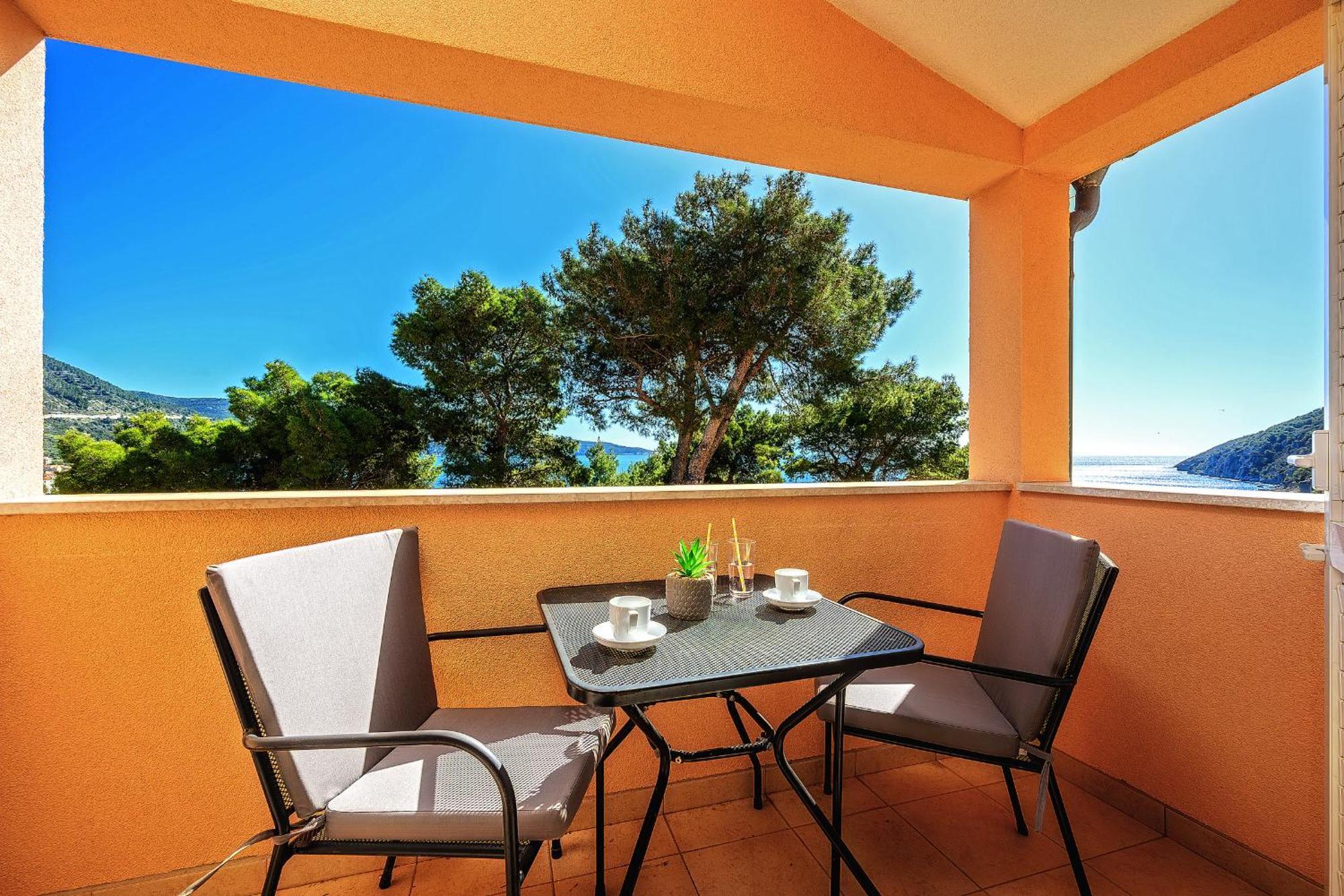 Apartment Mare Komiza Exterior photo